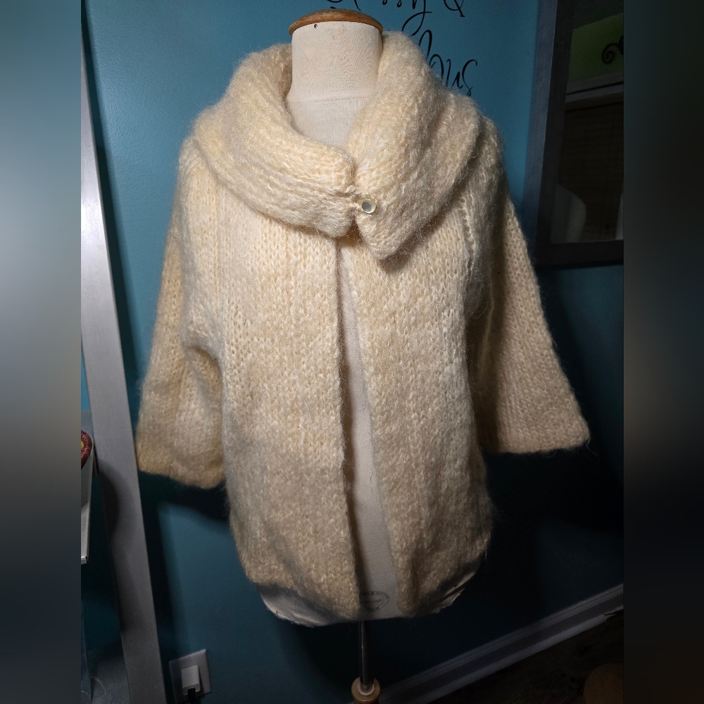 Breath-taking Handmade Ultra Plush Mohair Cardigan Sweater - Picture 5 of 5